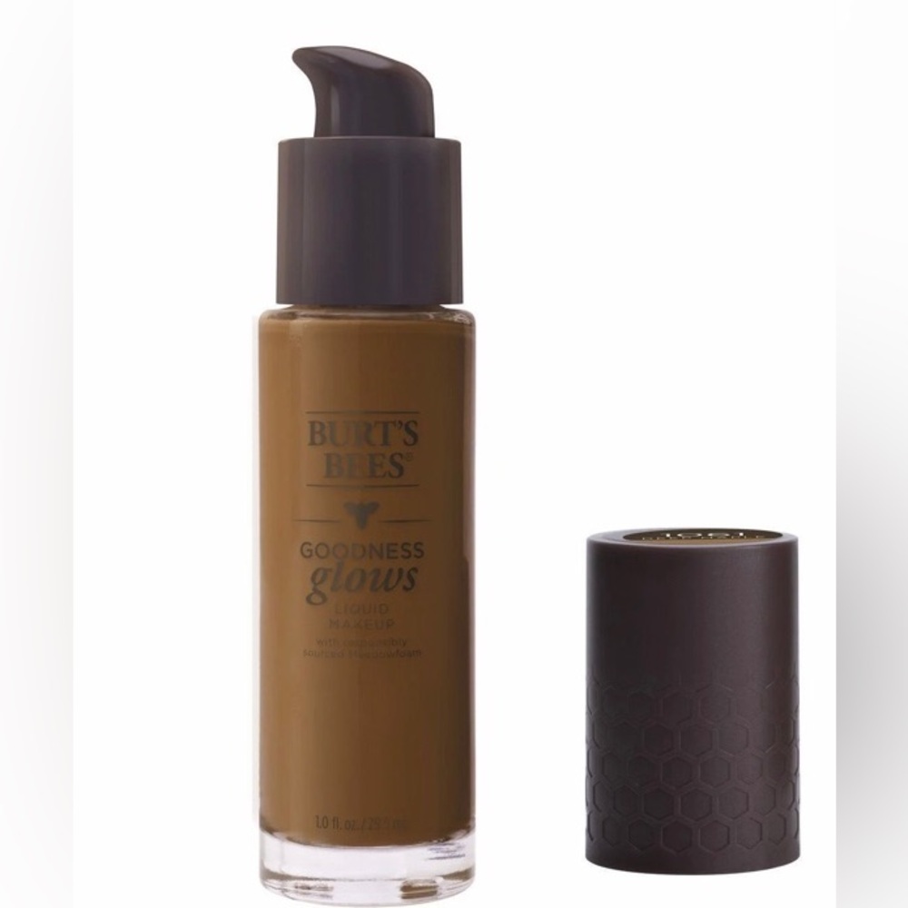 BURT’s BEE’s GOODNESS GLOWS liquid makeup
